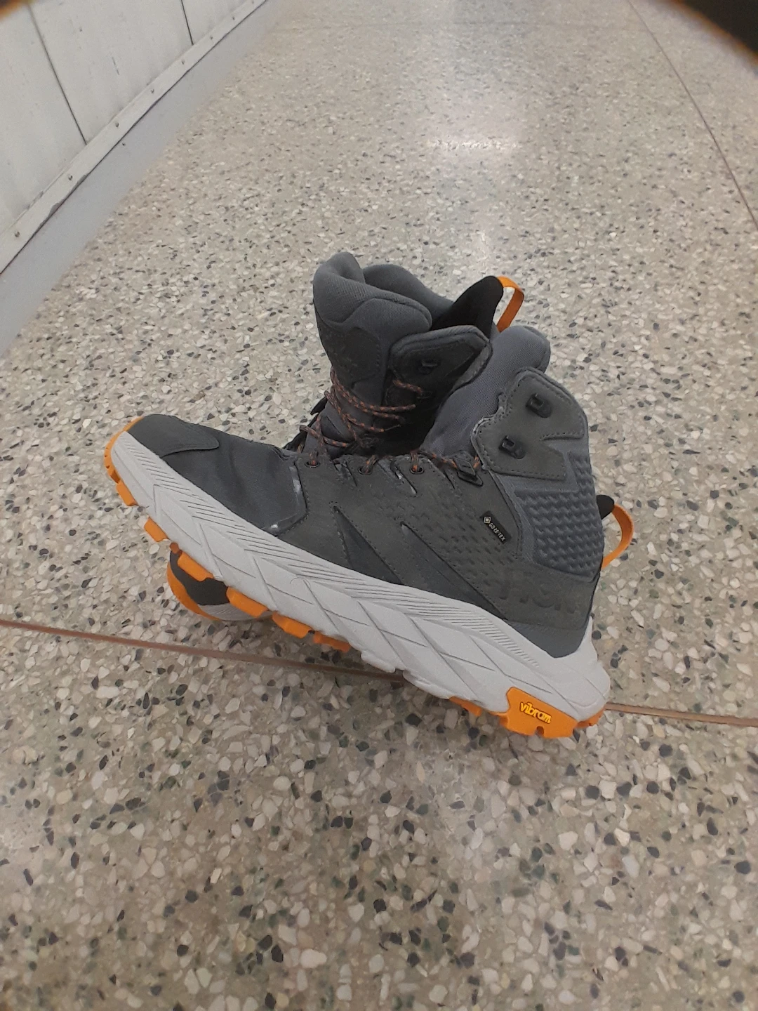 Hoka One One Gore-Tex Hiking Boots Men's Size 11 - photo 4