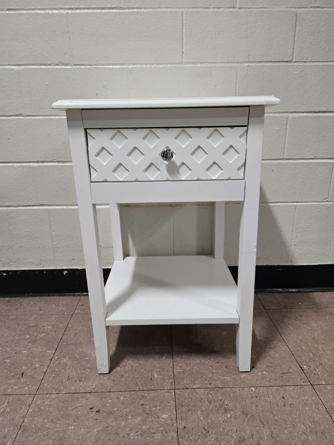White Wooden End Table / Nightstand (Lattice Drawer)