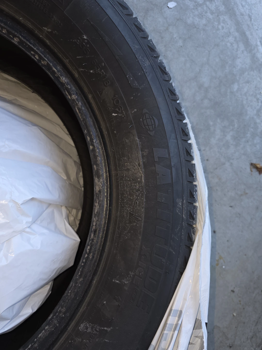 18" Michelin Winter Tires (Set of 4) - 235/65R18 - Great Tread!