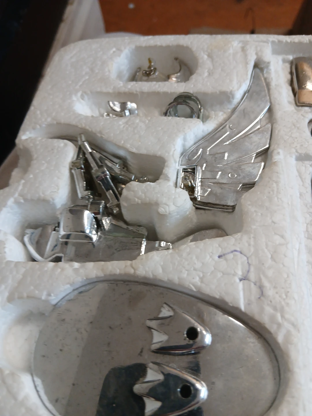 Action Figure with Armour Accessories - photo 2