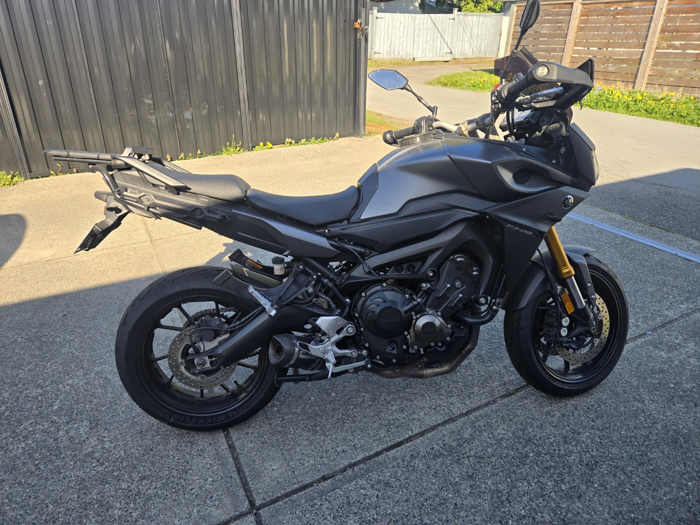 Yamaha FJ09 - photo 2
