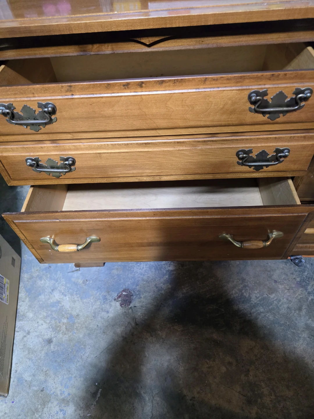 Wooden Dresser with 8 Drawers - photo 5