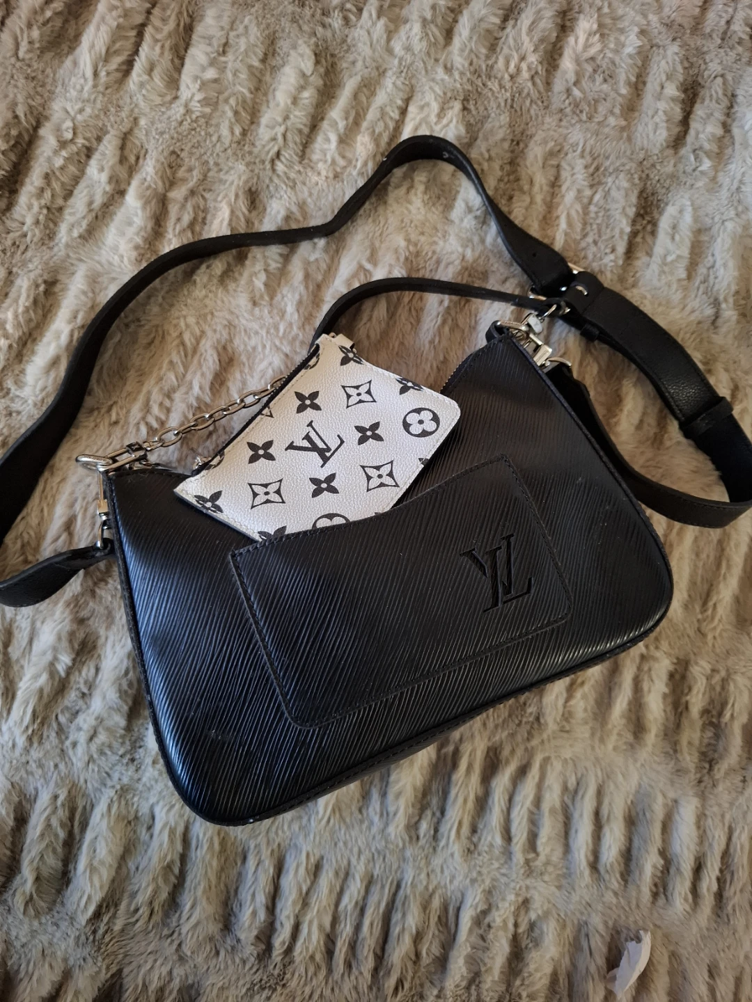 Louis Vuitton Black Epi Leather Pochette with Pouch - photo 3