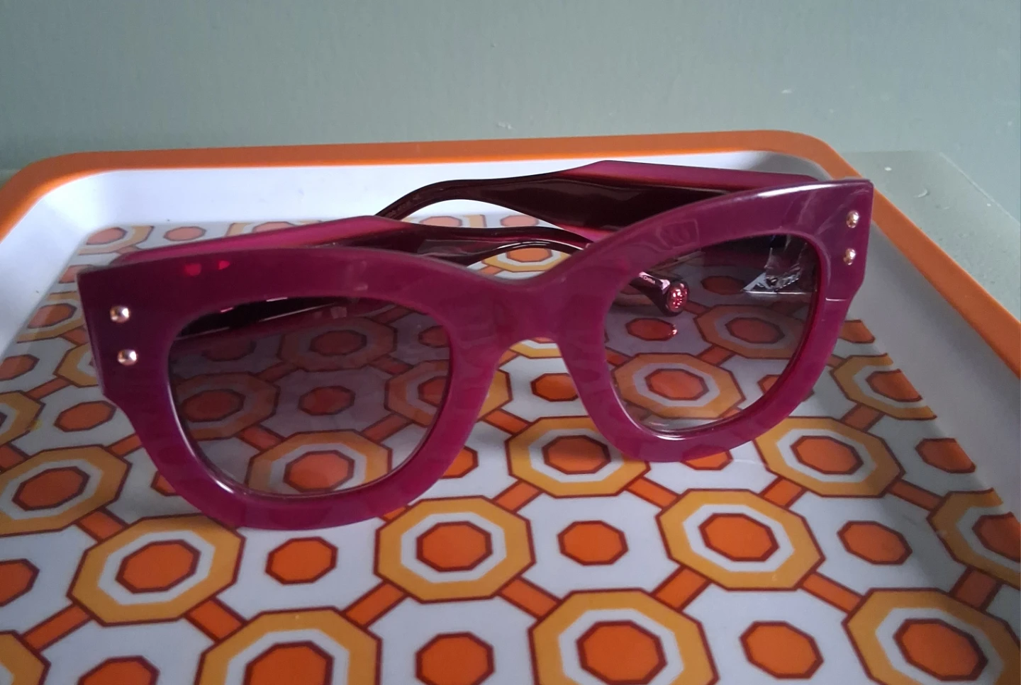 Carolina Herrera Cat-Eye Sunglasses - Red