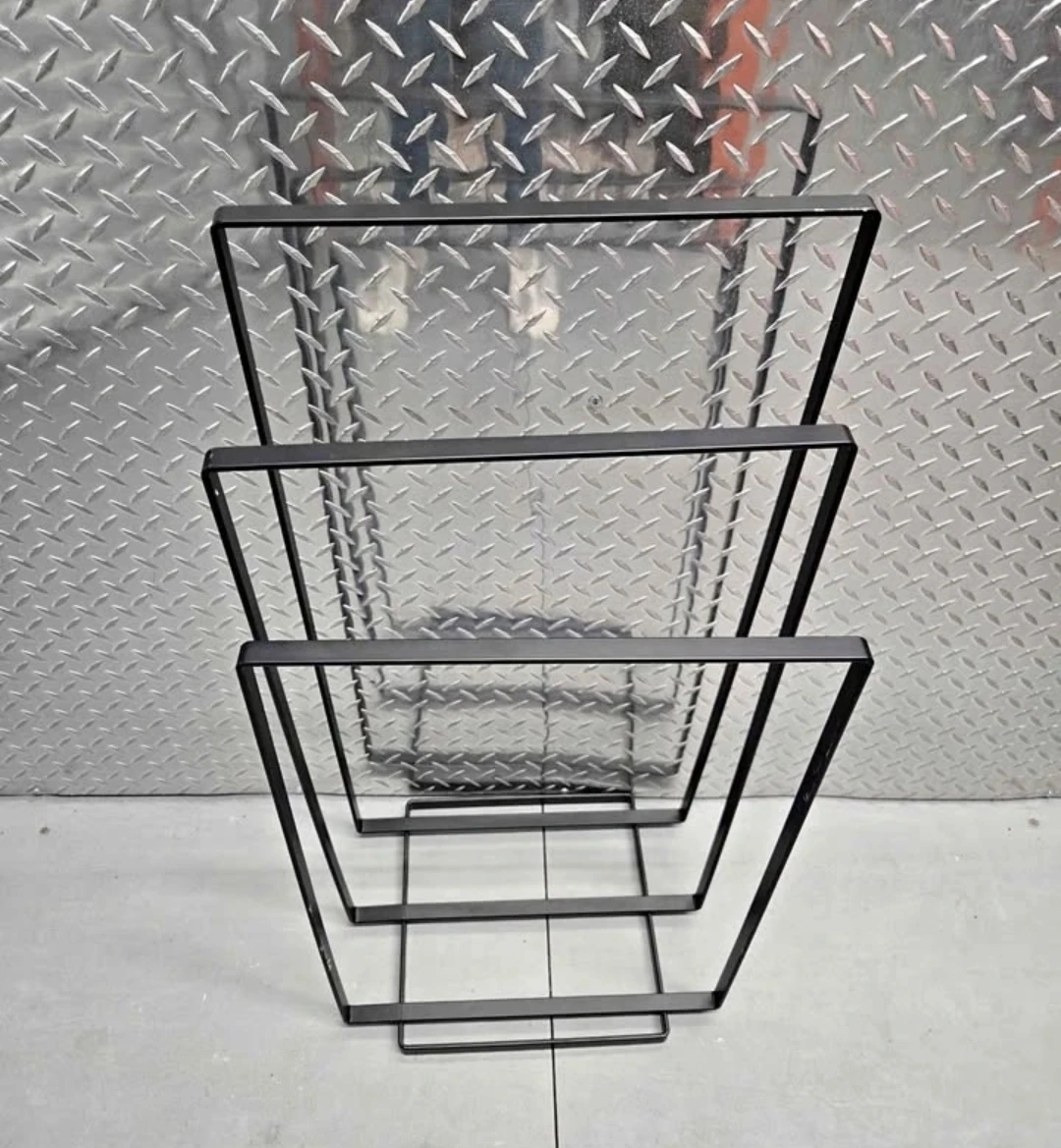 Modern Black Metal 3-Tier Towel Rack Blanket Stand