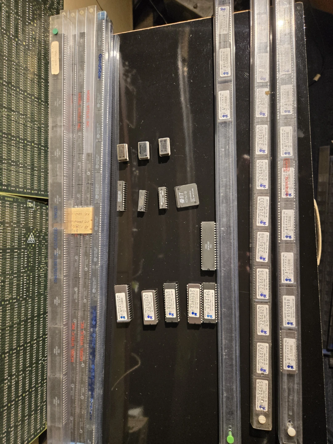Assorted Electronic Components & IC Chips