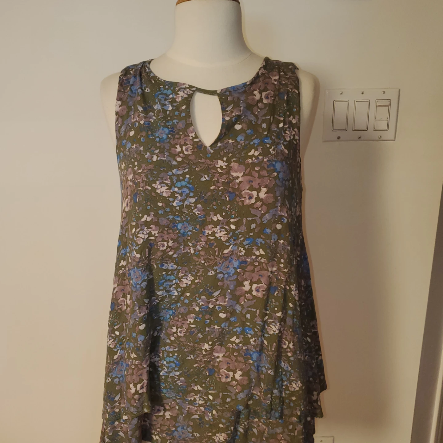 Floral Tank Top with Keyhole Neckline