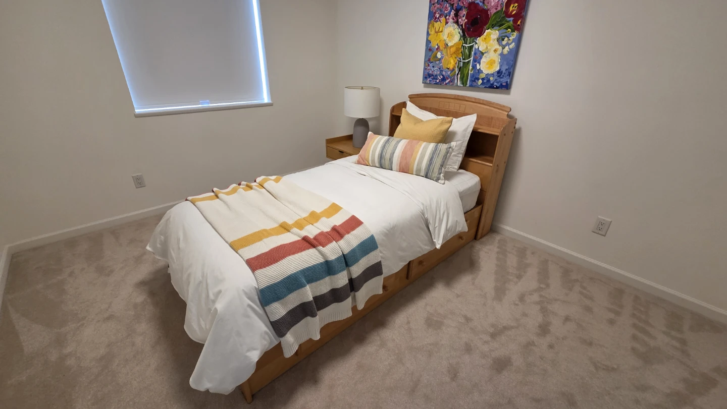 Wooden Twin Bed Frame with mattress - photo 2