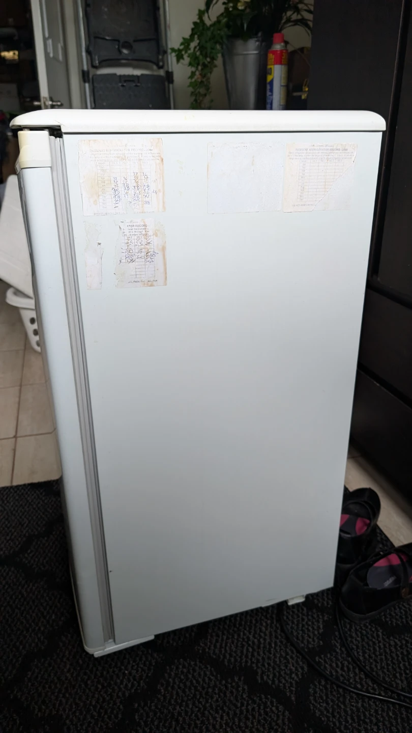 Danby Mini Fridge - photo 5