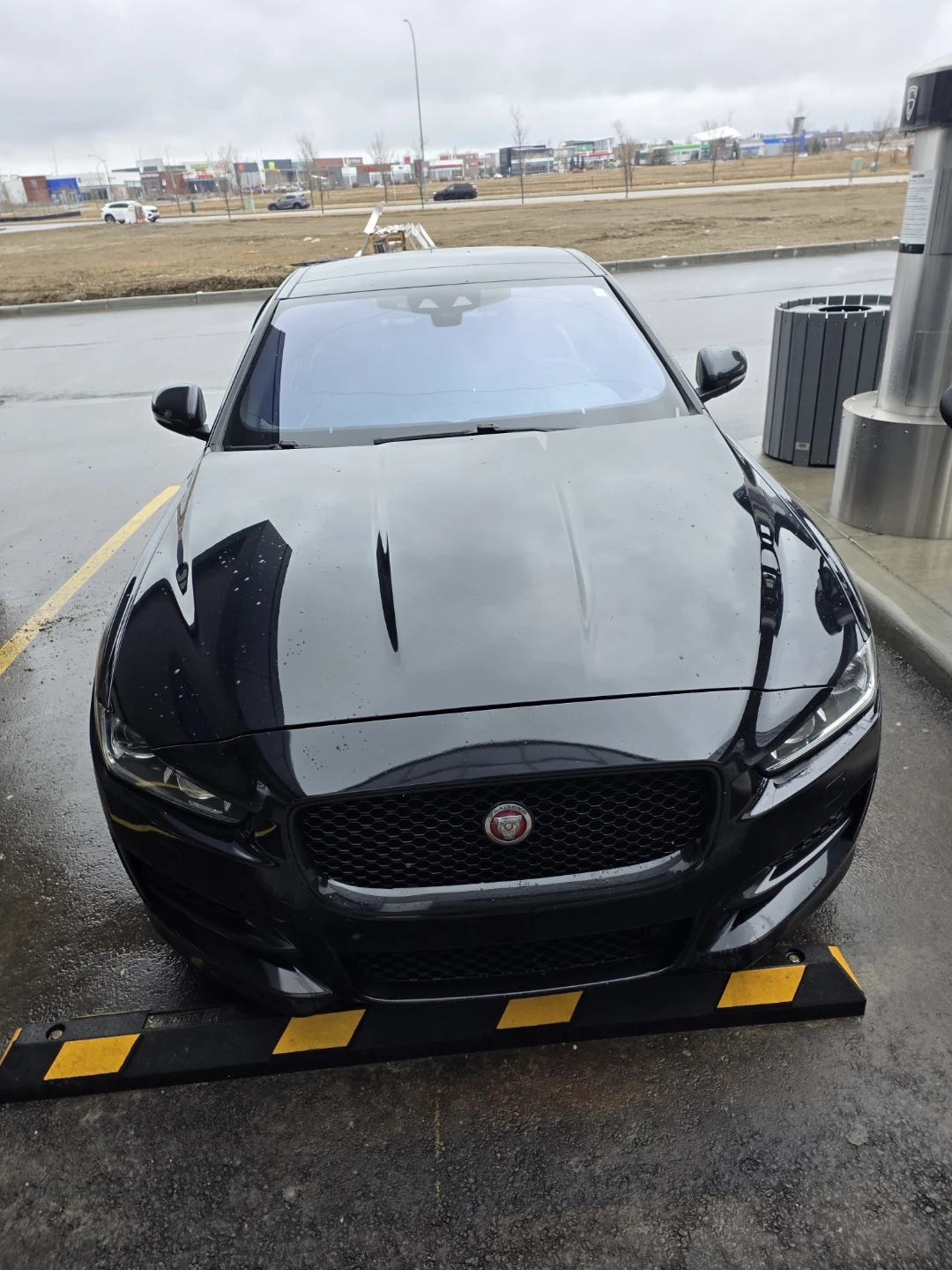 Black Jaguar XE 25T Sedan