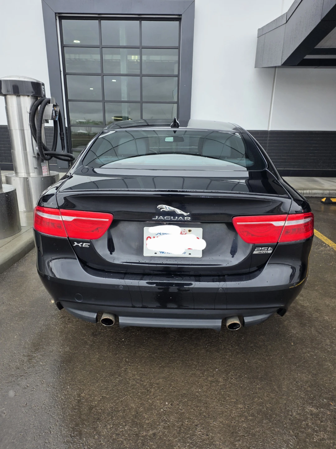Black Jaguar XE 25T Sedan - photo 3
