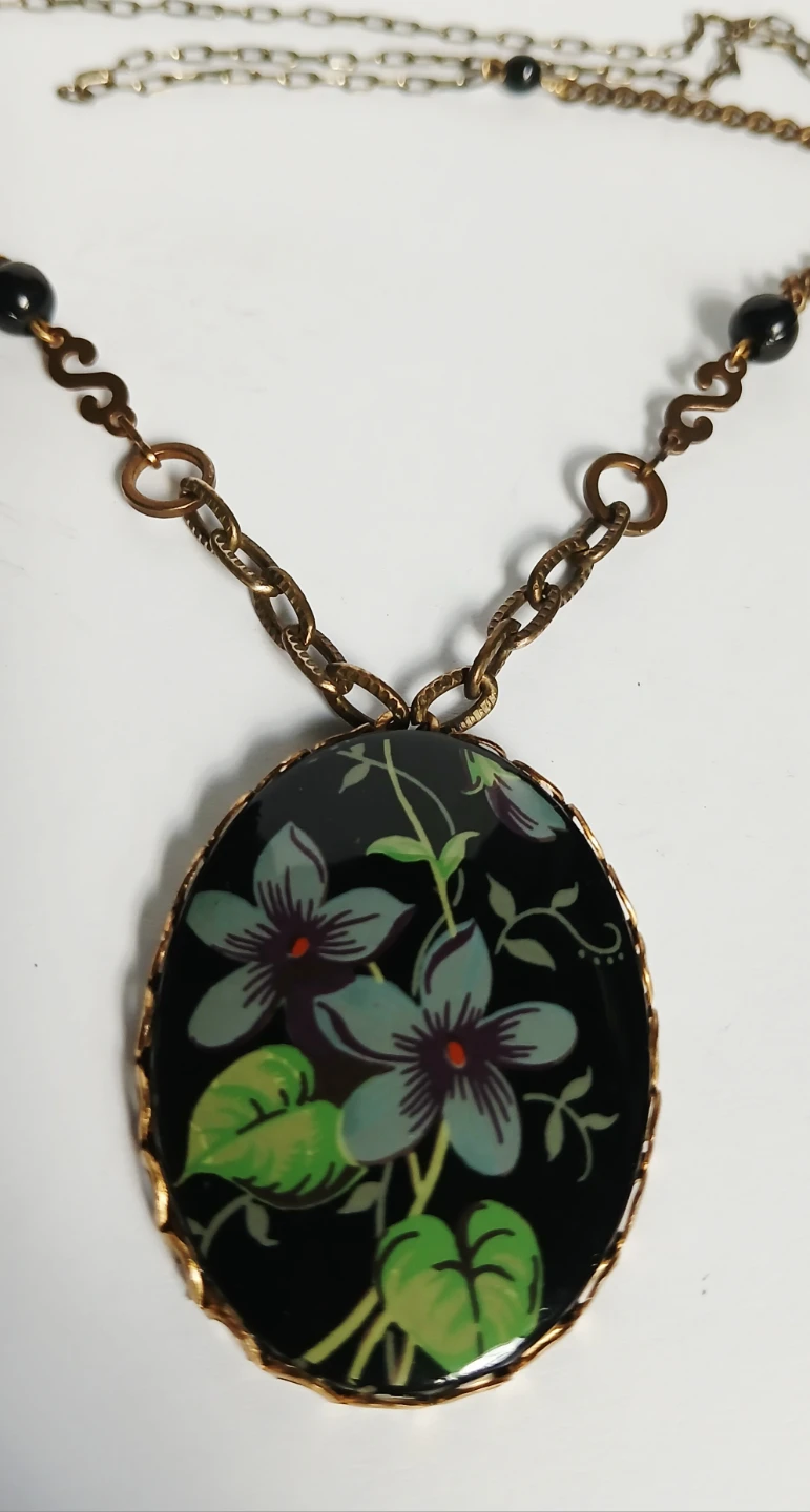 Floral Pendant Necklace and Earring Set - photo 3