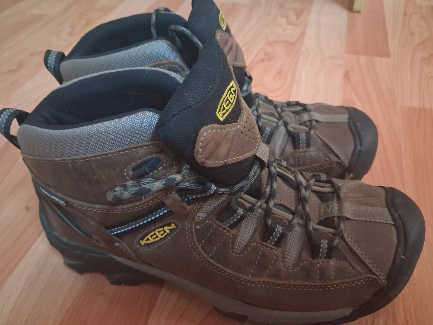 KEEN Men's Waterproof Hiking Boots