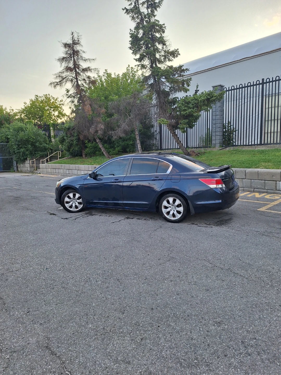Blue Honda Accord Sedan - photo 4