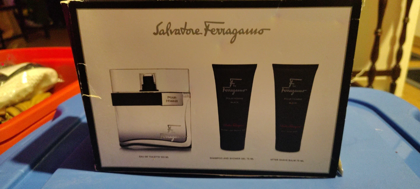 Salvatore Ferragamo Pour Homme Black Eau de Toilette Gift Set - photo 2