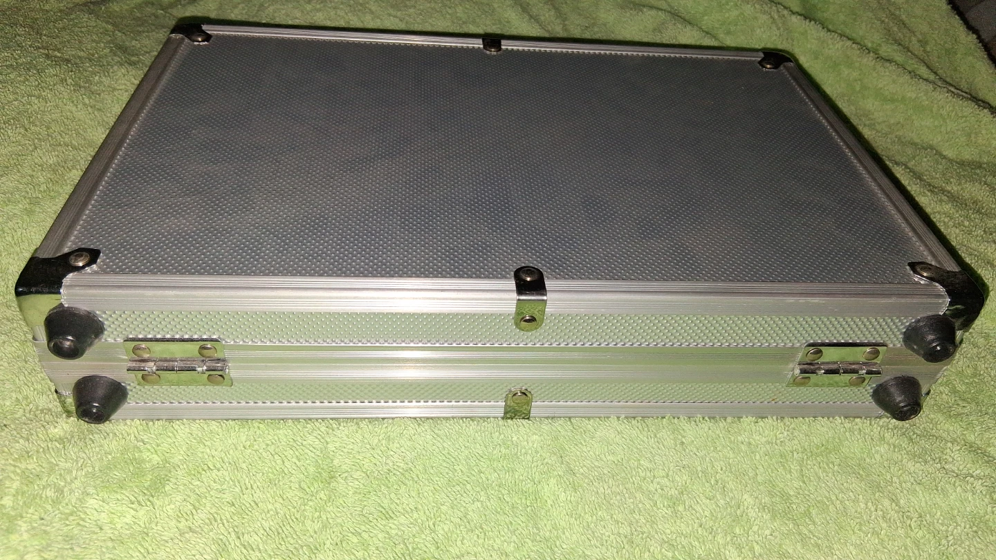 Poker Chip Set with Case and Cards - photo 4