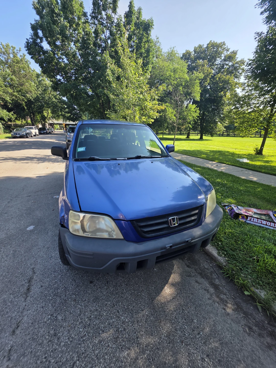 Blue Honda CR-V SUV - photo 3