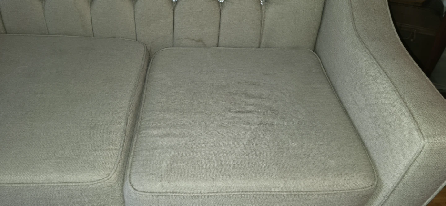 Tufted Back Sofa - photo 2