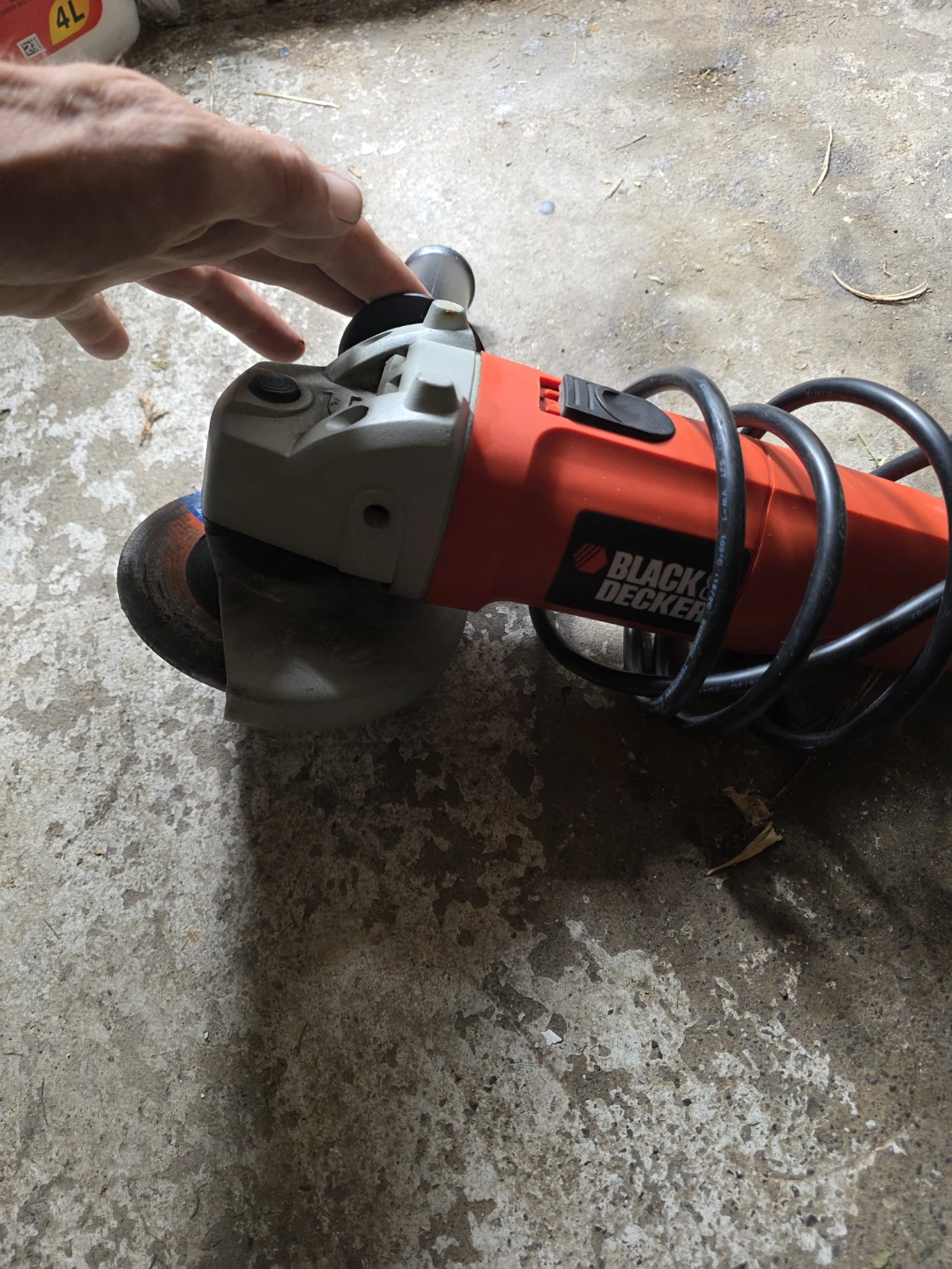 Black & Decker Angle Grinder - photo 2