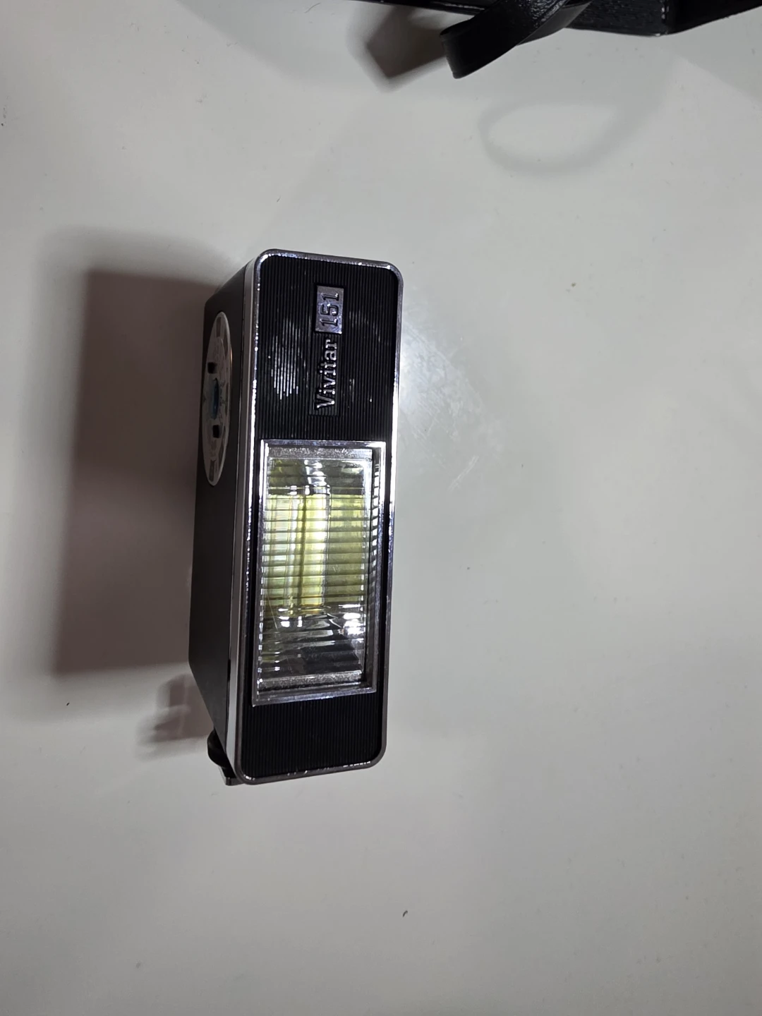 Vivitar 151 Flash Unit with Case - photo 2