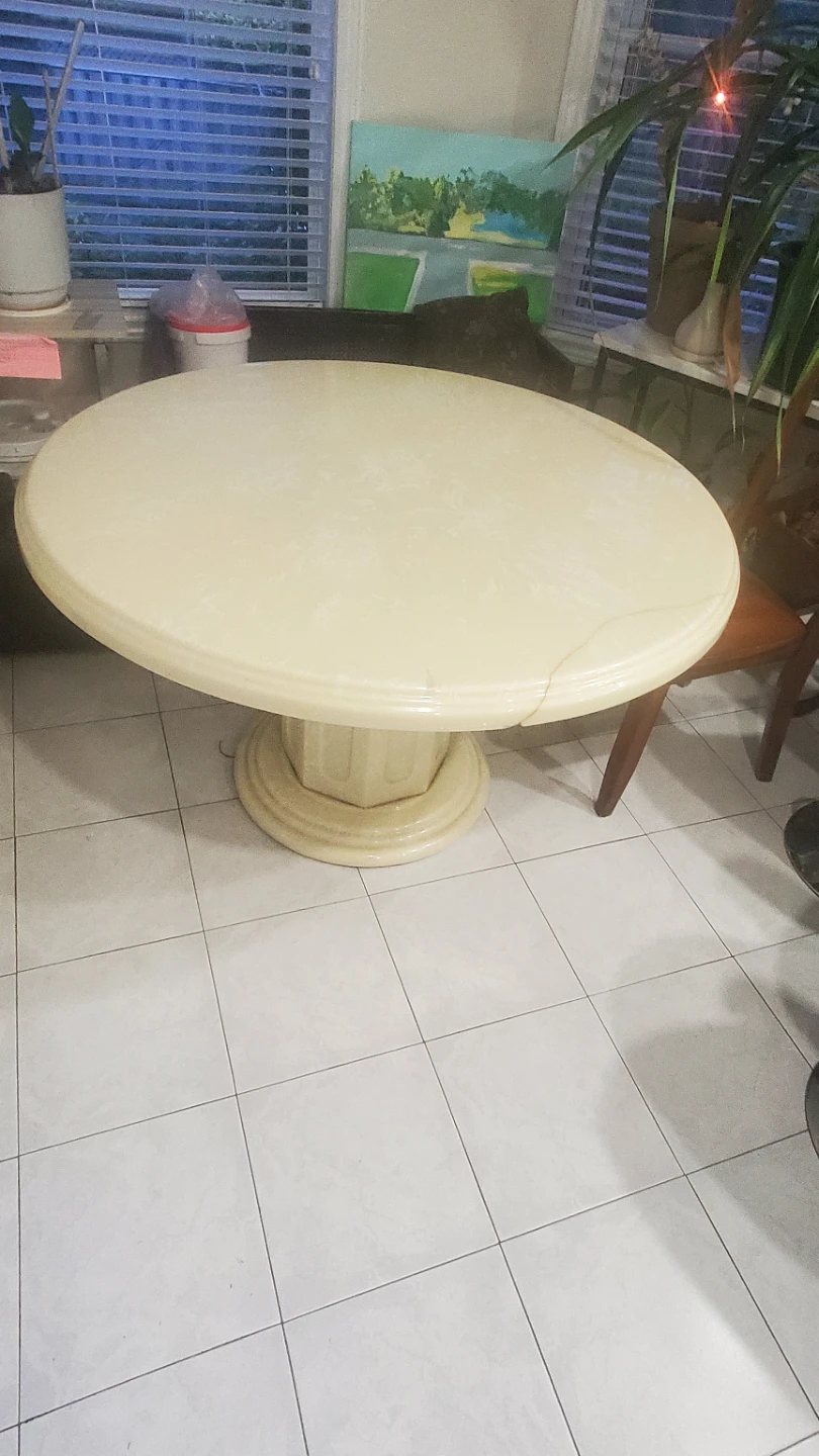 Round Pedestal Dining Table - photo 3