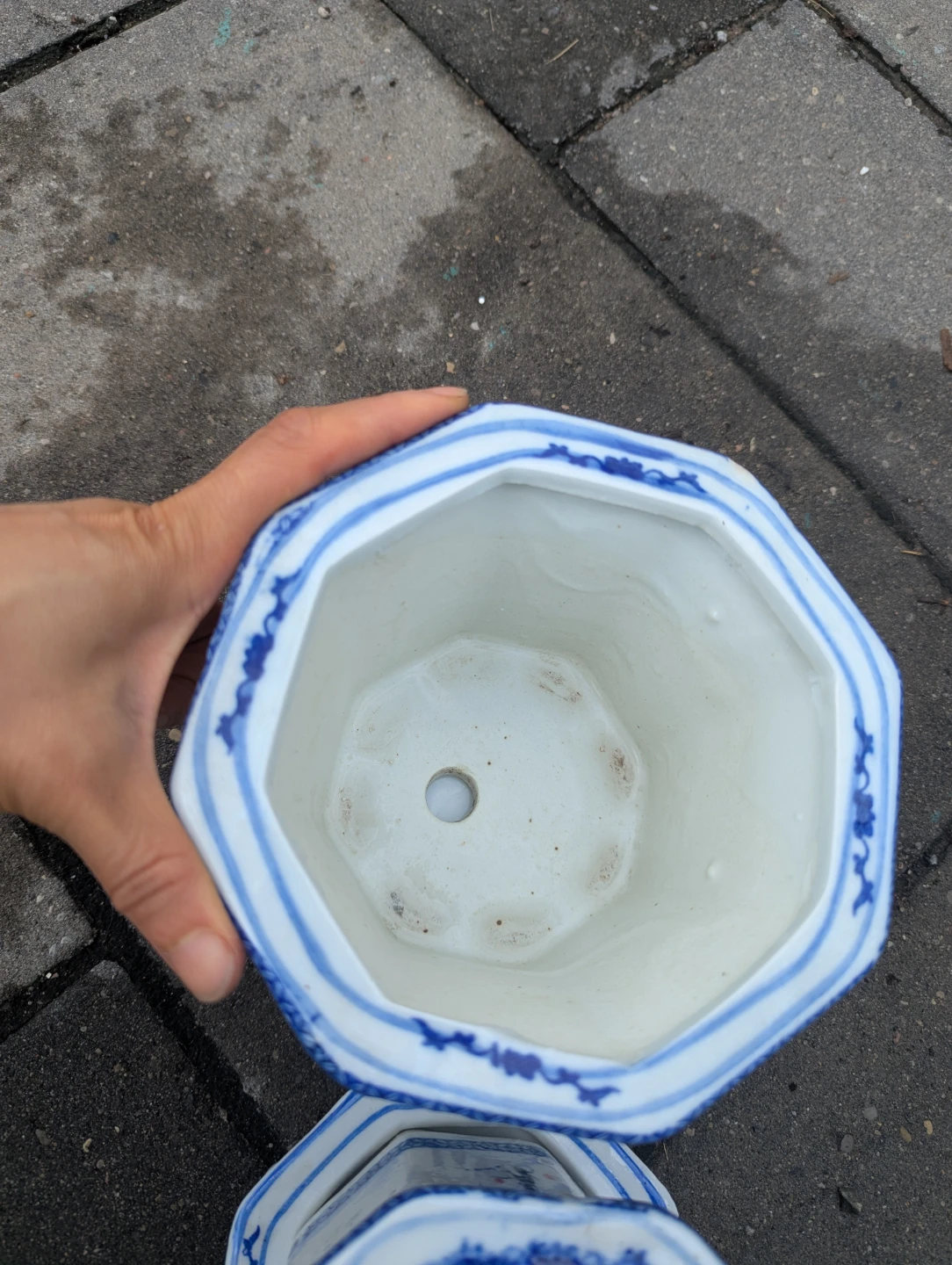 Pair of Ceramic Planters with Saucers - photo 5