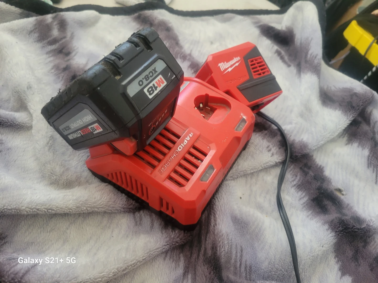 Milwaukee M18 Rapid Charger with Power Source