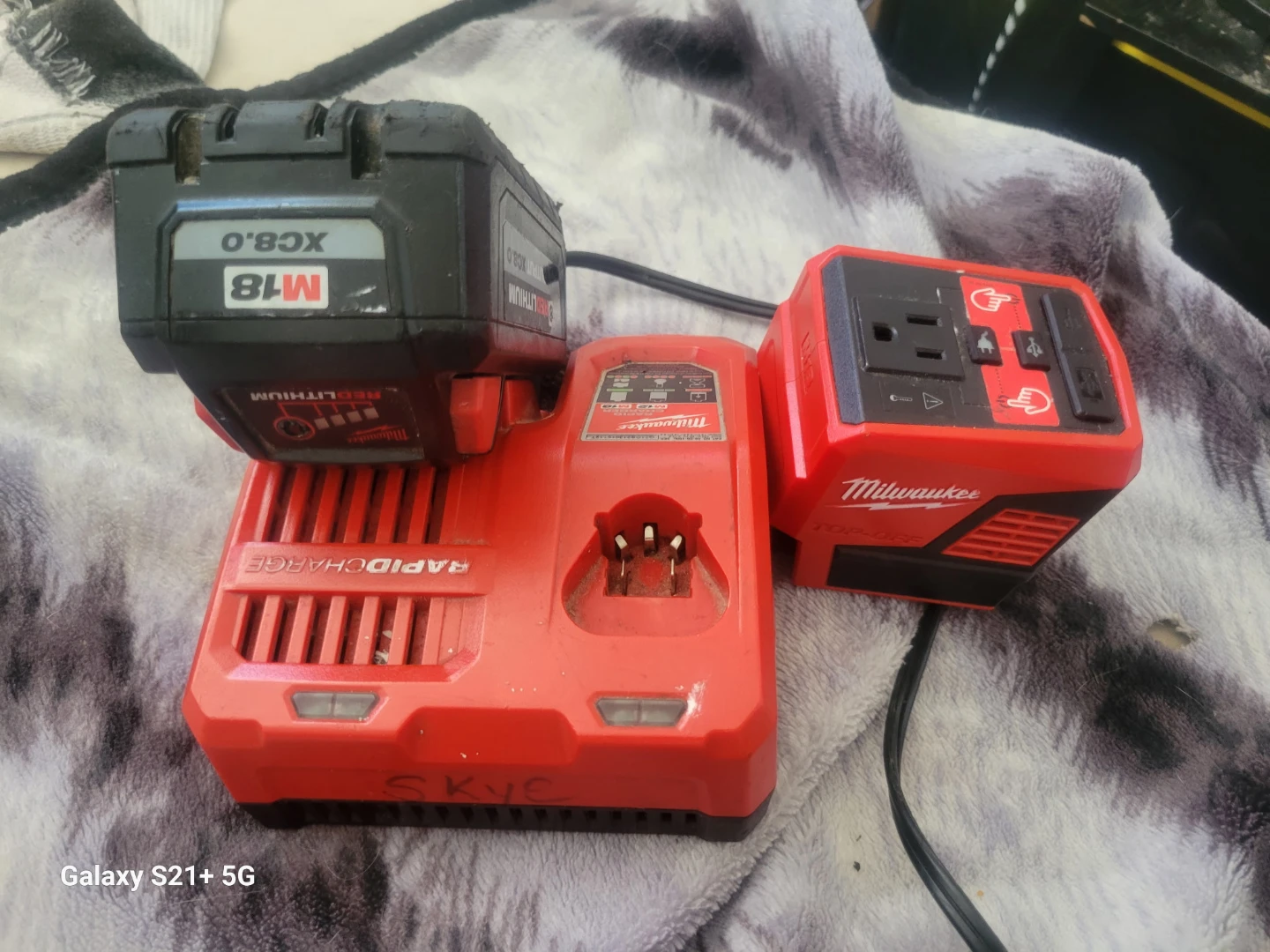 Milwaukee M18 Rapid Charger with Power Source - photo 2