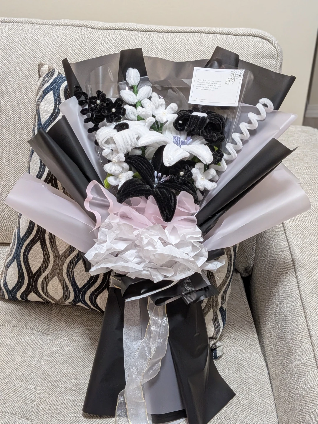 Handmade Crochet Flower Bouquet - Black & White - photo 4