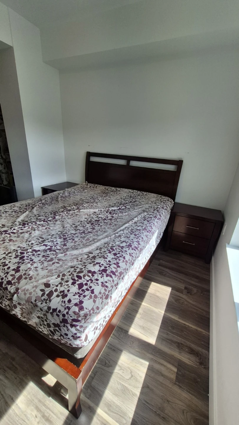 5 piece Queen bedroom set