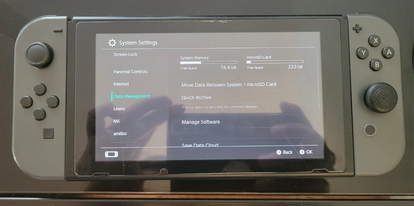 Modded Nintendo Switch V1, 222GB SD, + Accessories - photo 2