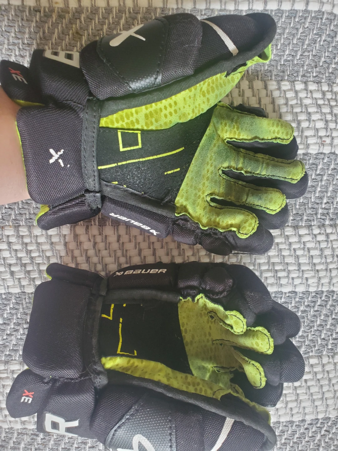 Hockey gloves- Bauer 10 inch gloves - photo 2