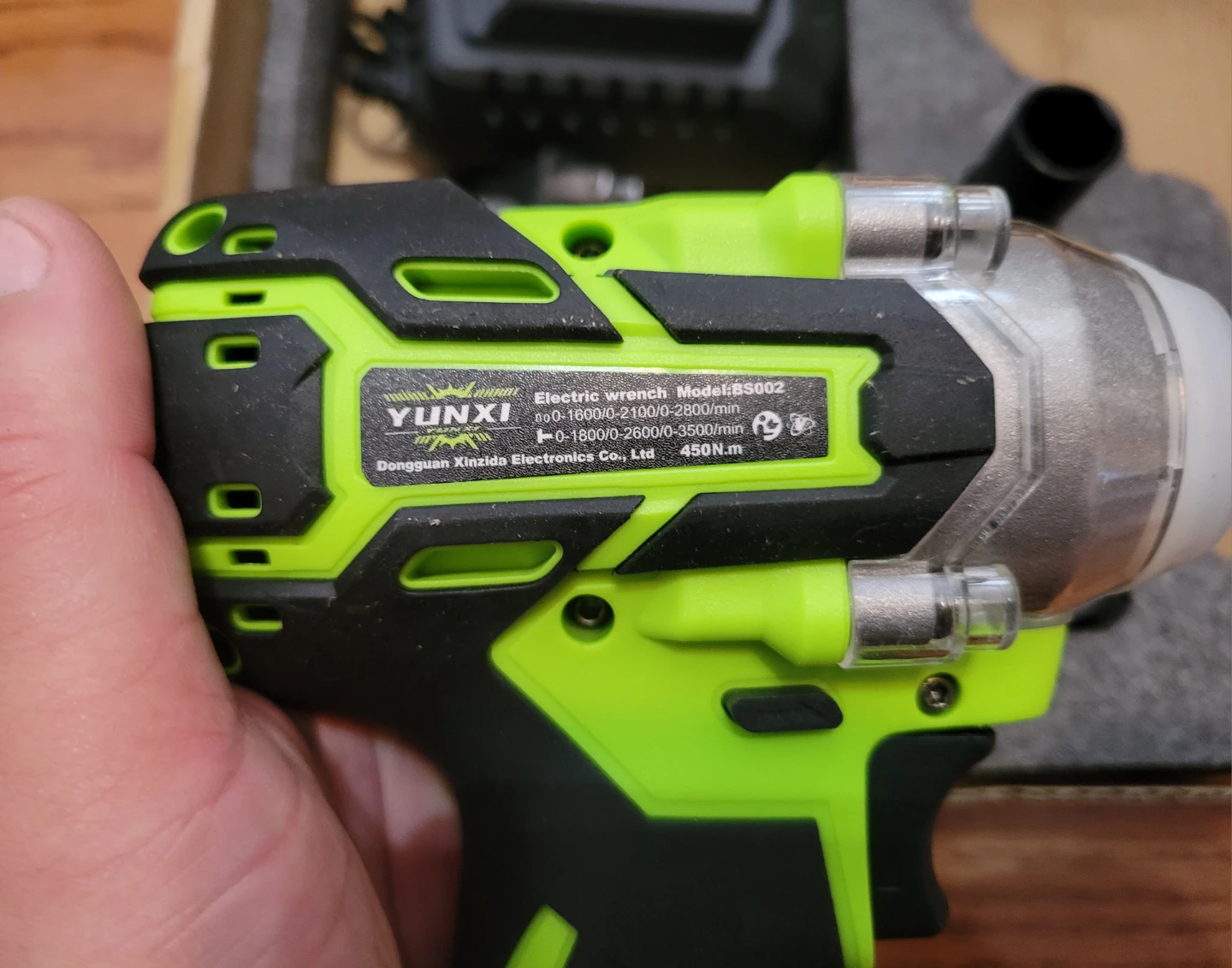 NEW Impact Wrench Kit w/2 batteries 4.0Ah - photo 3