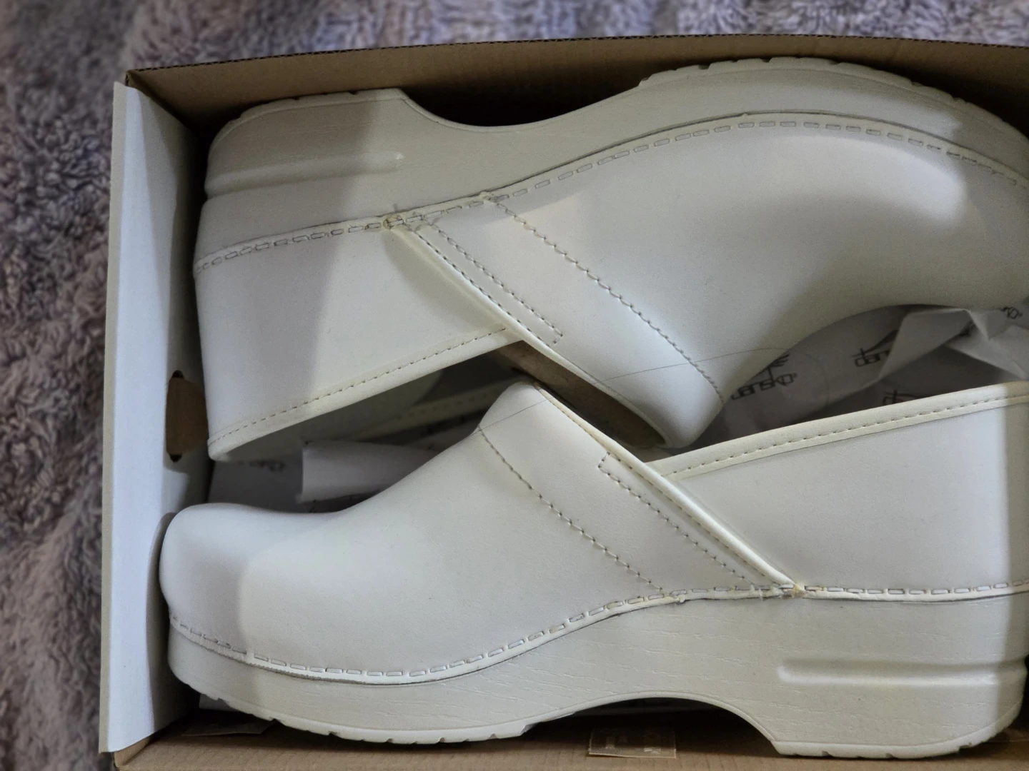 Dansko Professional White Clogs Size 40 - photo 2