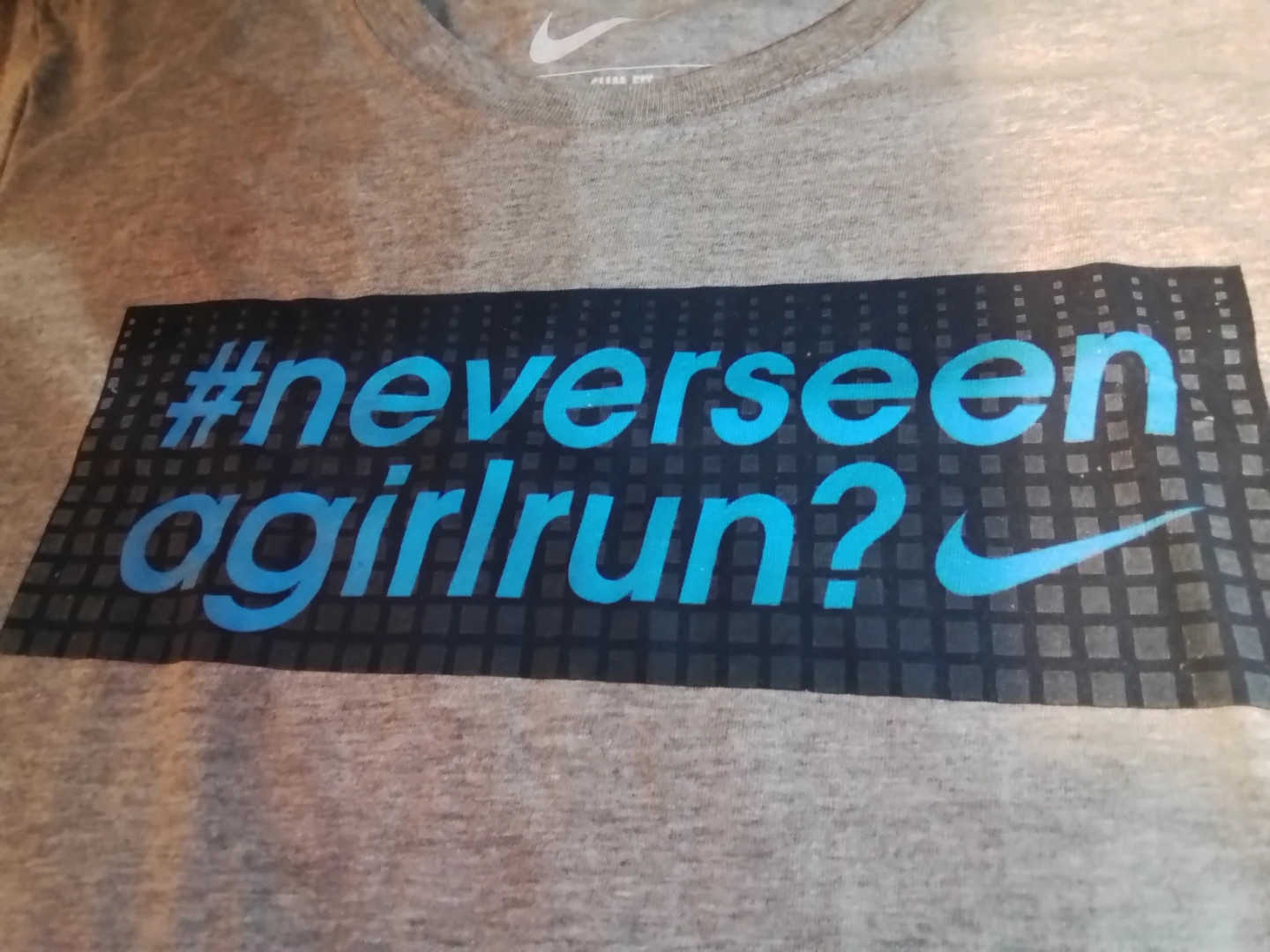 Nike Women's Grey #neverseenagirlrun? T-Shirt Size L - photo 2