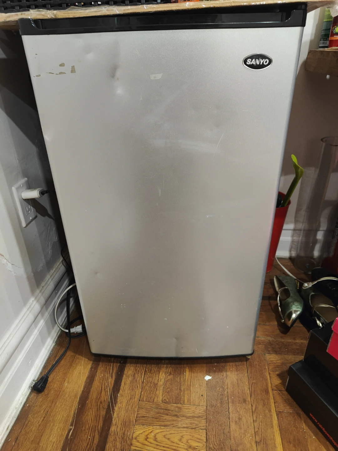 Sanyo Mini Fridge