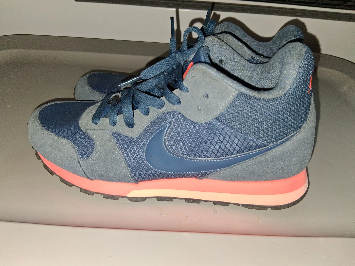 Nike shoes size 10 men