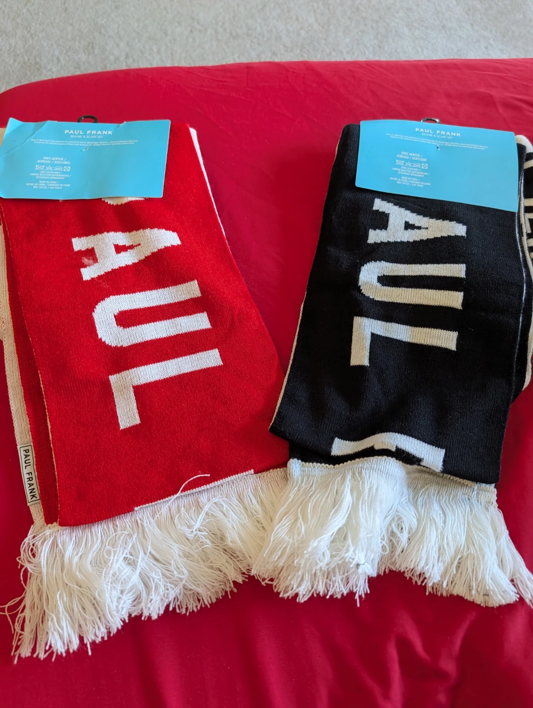 Paul Frank Scarves - photo 2