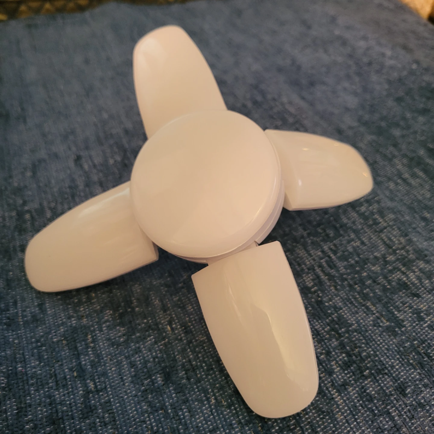 Mini Fan LED Bulb - photo 3