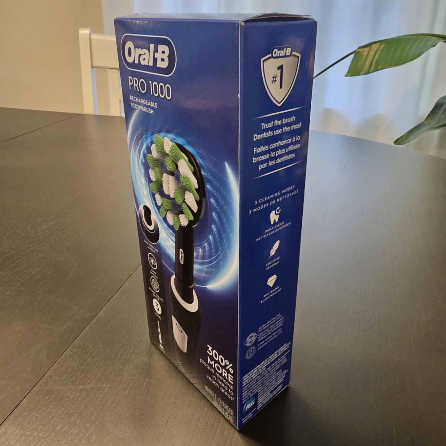 Oral-B Pro 1000 Rechargeable Toothbrush - photo 3