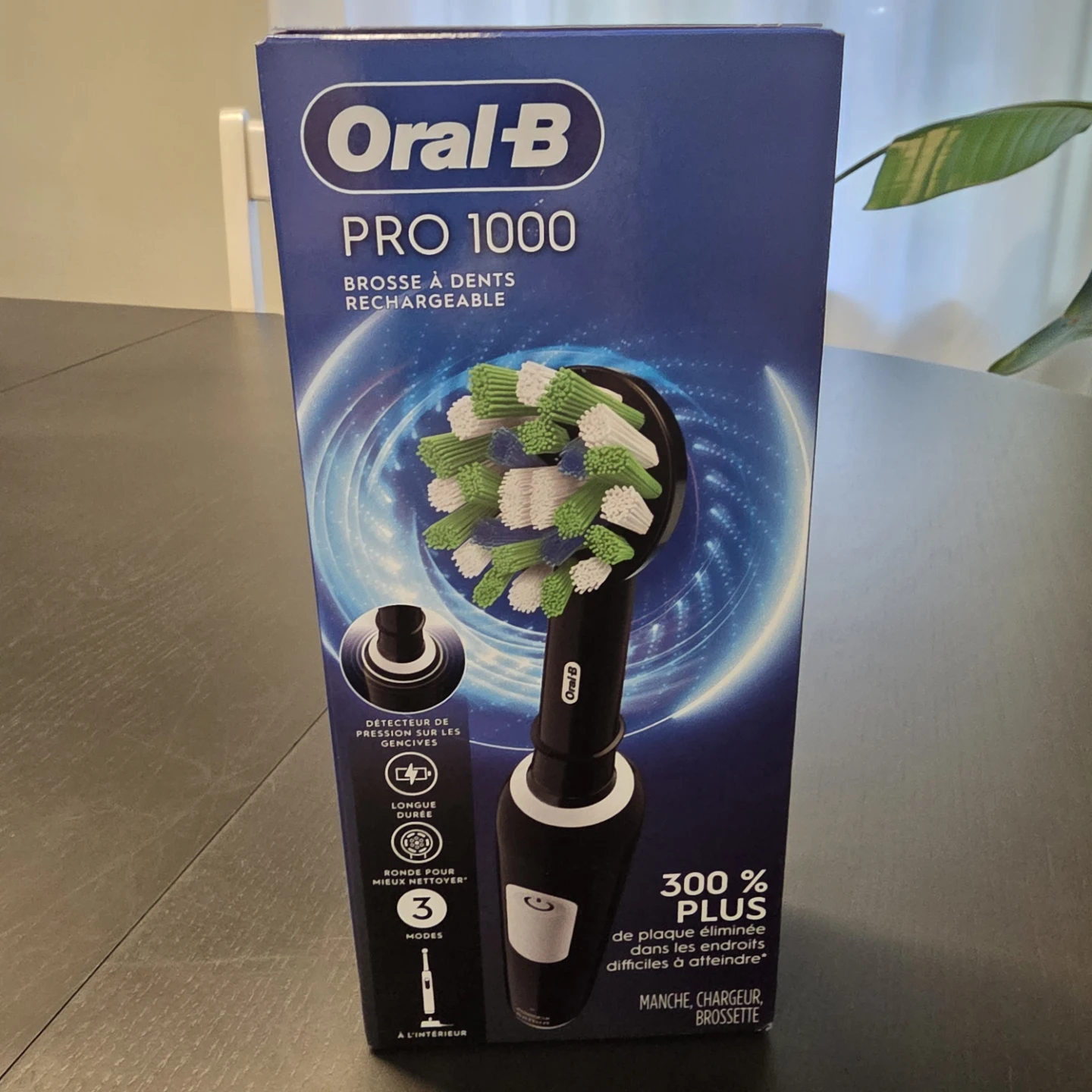 Oral-B Pro 1000 Rechargeable Toothbrush - photo 4