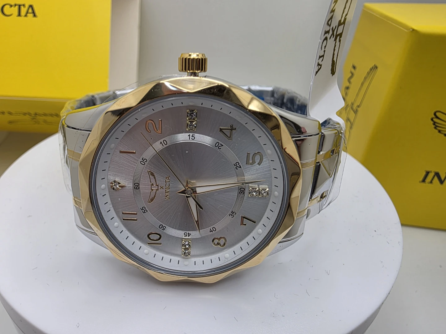 Invicta 69023 Women's Two Tone Quartz Watch Silver Dial Crystal - photo 3