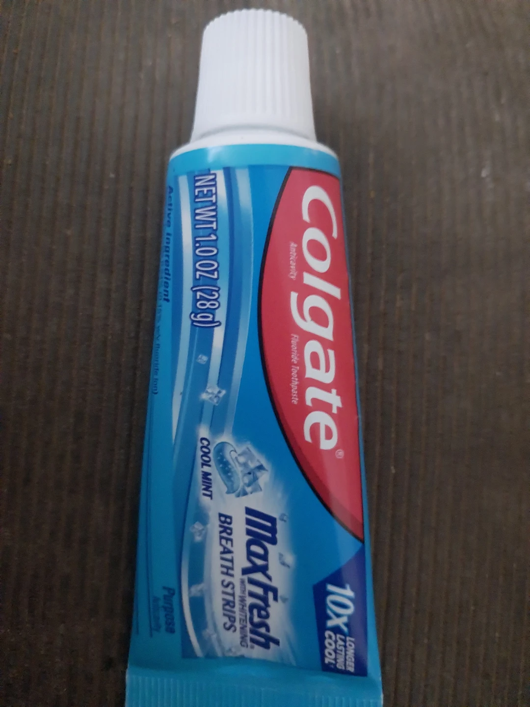 Colgate MaxFresh Cool Mint Toothpaste (1 oz)