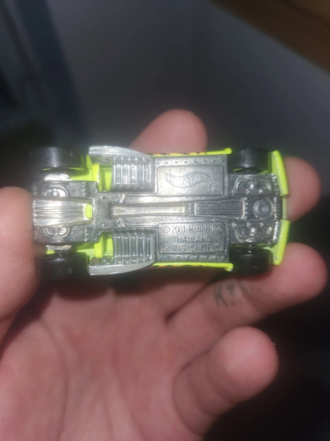 Hot Wheels Yellow Slingshot Toy Car 2001 - photo 3