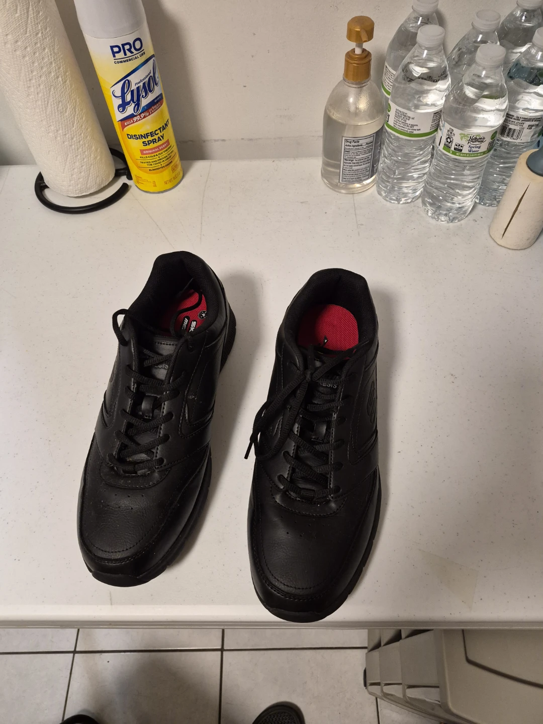 Sketchers Slip Resistant  size: 12