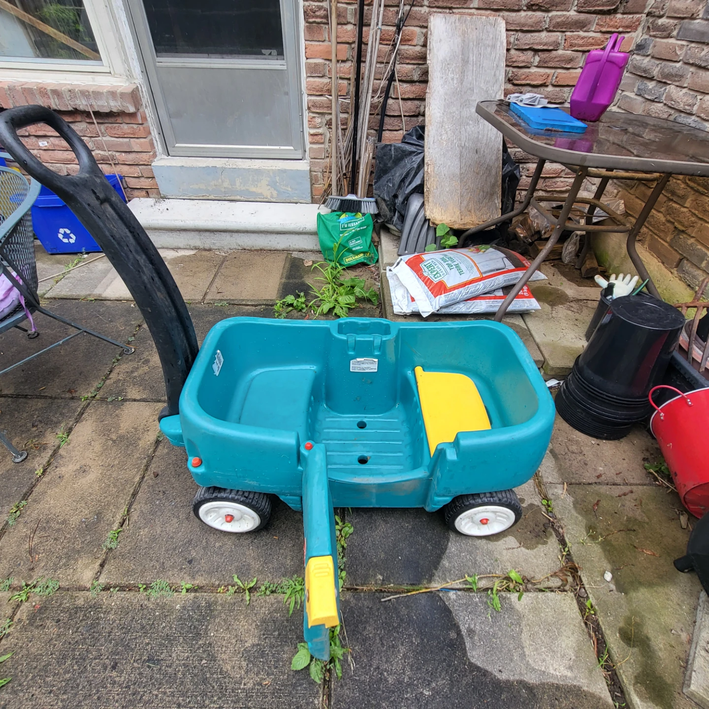 Step2 "All Around Canopy Wagon" Retails for $189 - photo 2
