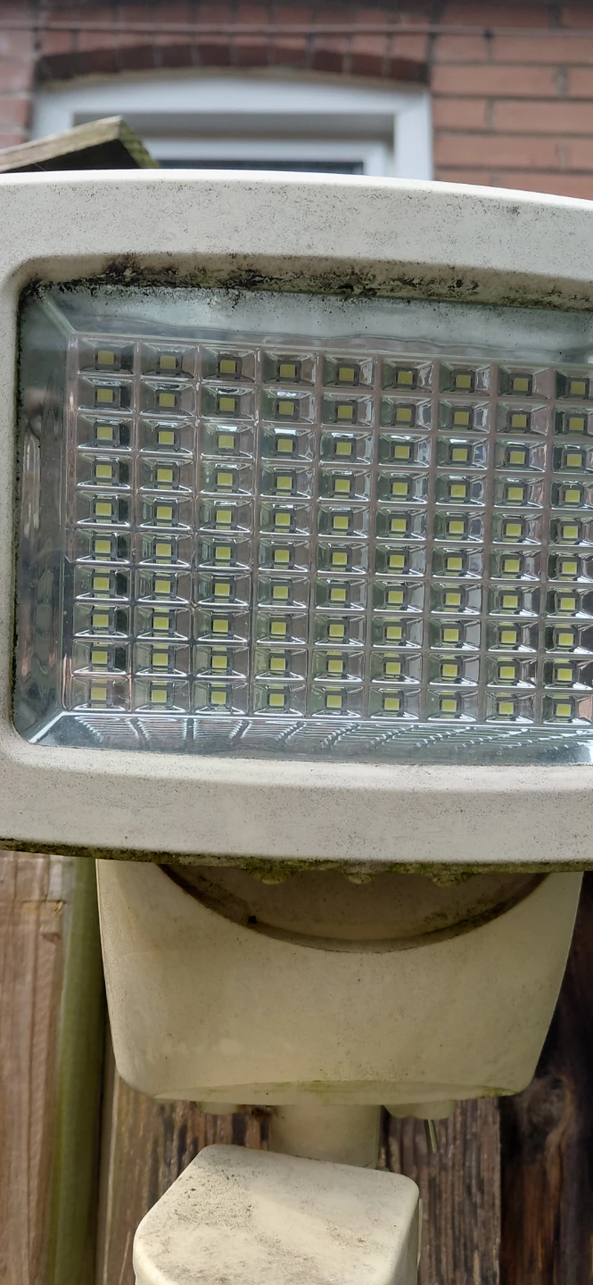 LED Security Light with Motion Sensor - photo 3