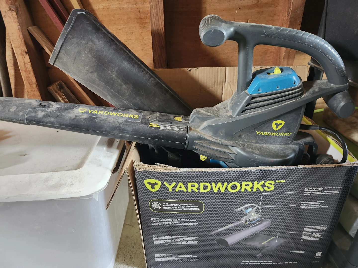Yardworks Leaf Blower