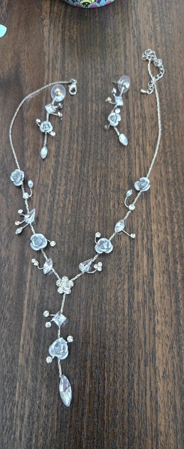 Silver Tone Floral Necklace and Earring Set