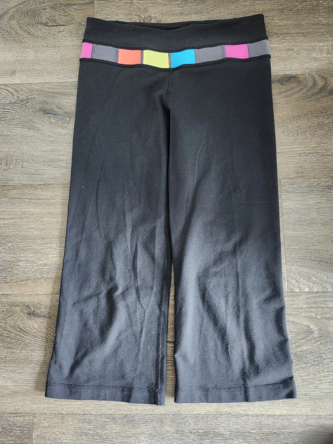 Lululemon Black Capri Yoga Pants - Size 4 - photo 4